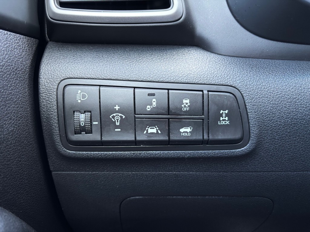 43792260-20.jpg