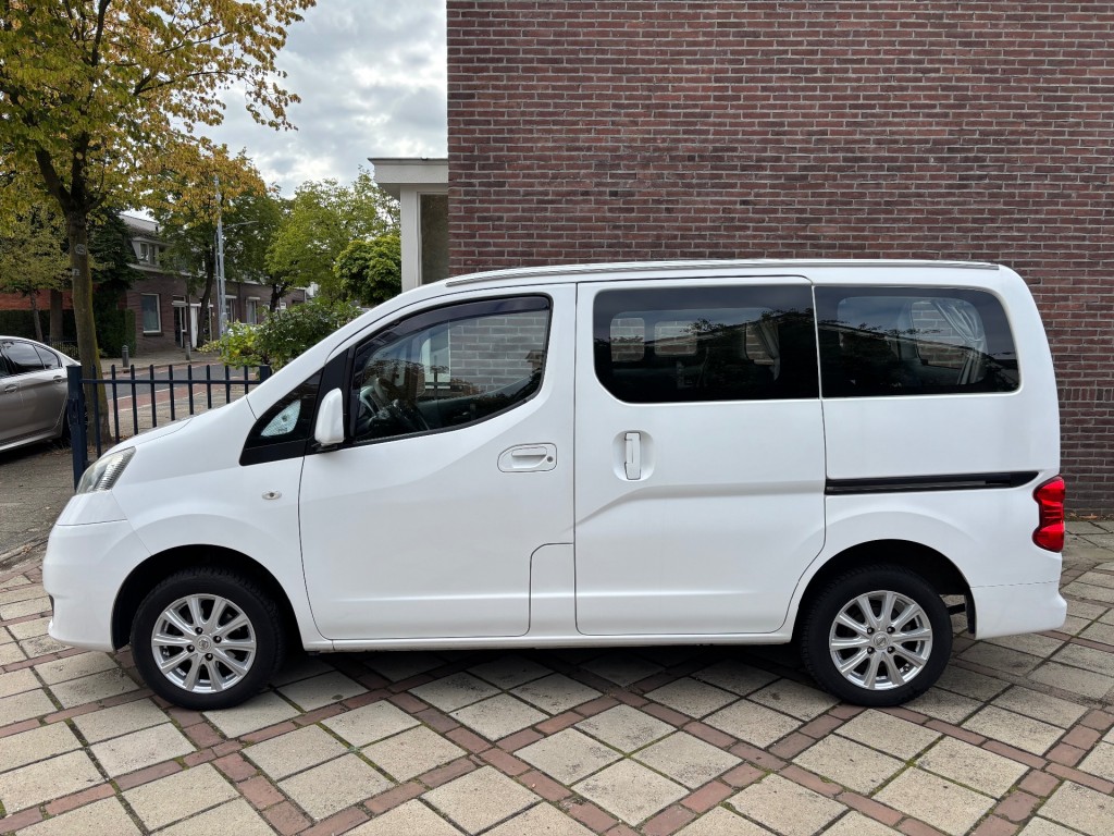 47534965-6.jpg