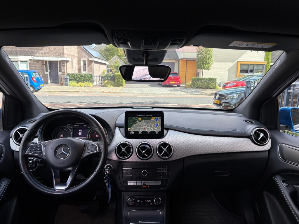 47592745-8.jpg